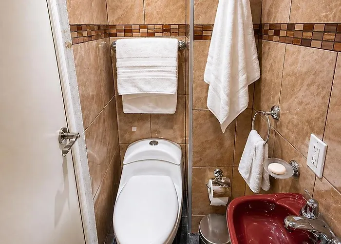 De Y Bano Privado A 8 Min Del Estadio - Terraza - Servicios Exclusivos *